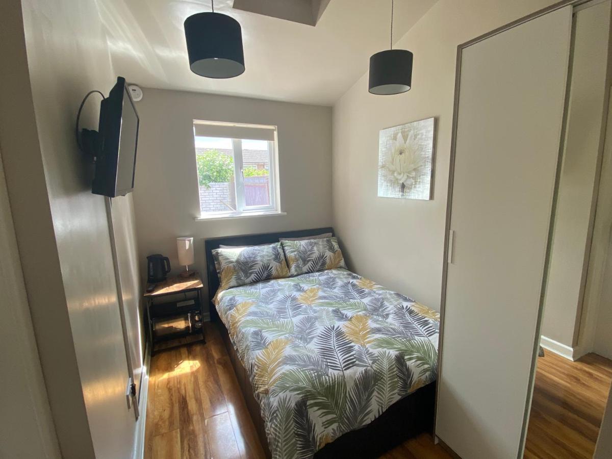 Private Room And Bathroom With Private Entrance Near Warwick Town Centre Екстериор снимка