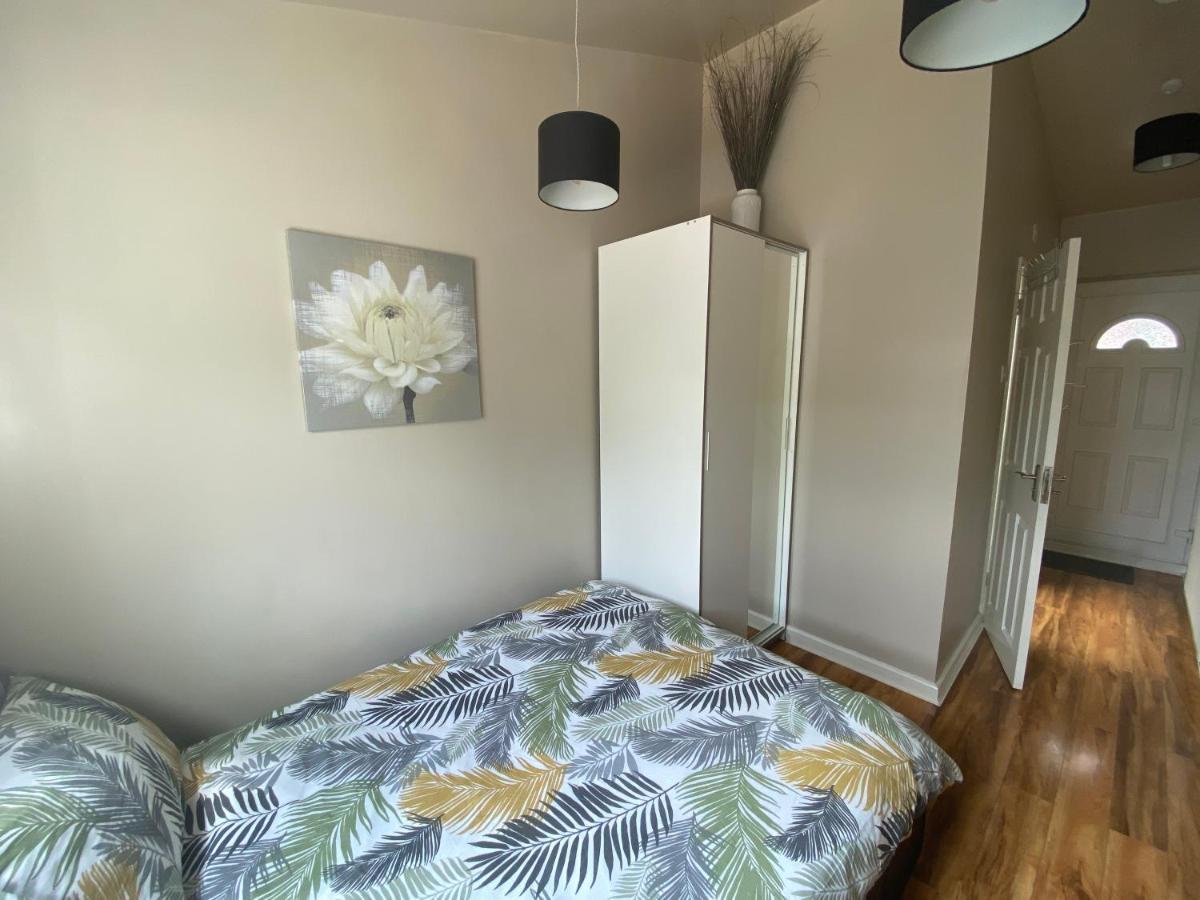 Private Room And Bathroom With Private Entrance Near Warwick Town Centre Екстериор снимка