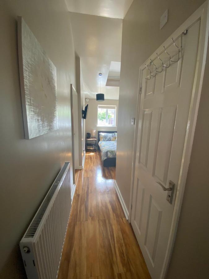 Private Room And Bathroom With Private Entrance Near Warwick Town Centre Екстериор снимка