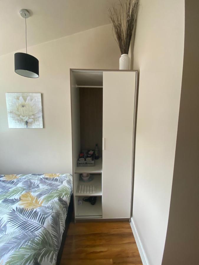 Private Room And Bathroom With Private Entrance Near Warwick Town Centre Екстериор снимка