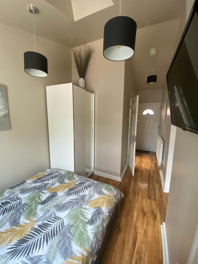 Private Room And Bathroom With Private Entrance Near Warwick Town Centre Екстериор снимка
