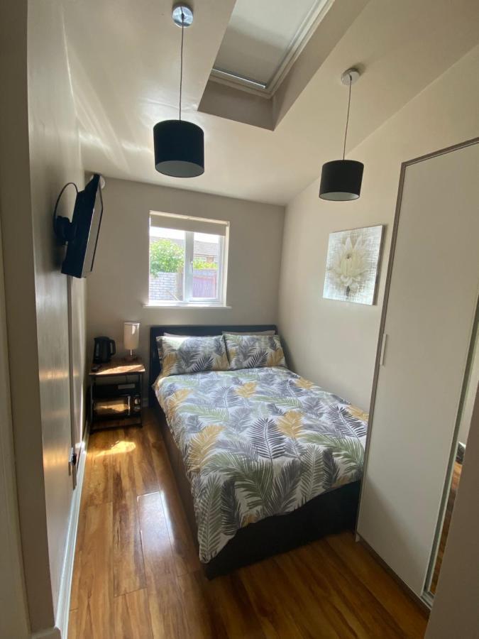 Private Room And Bathroom With Private Entrance Near Warwick Town Centre Екстериор снимка