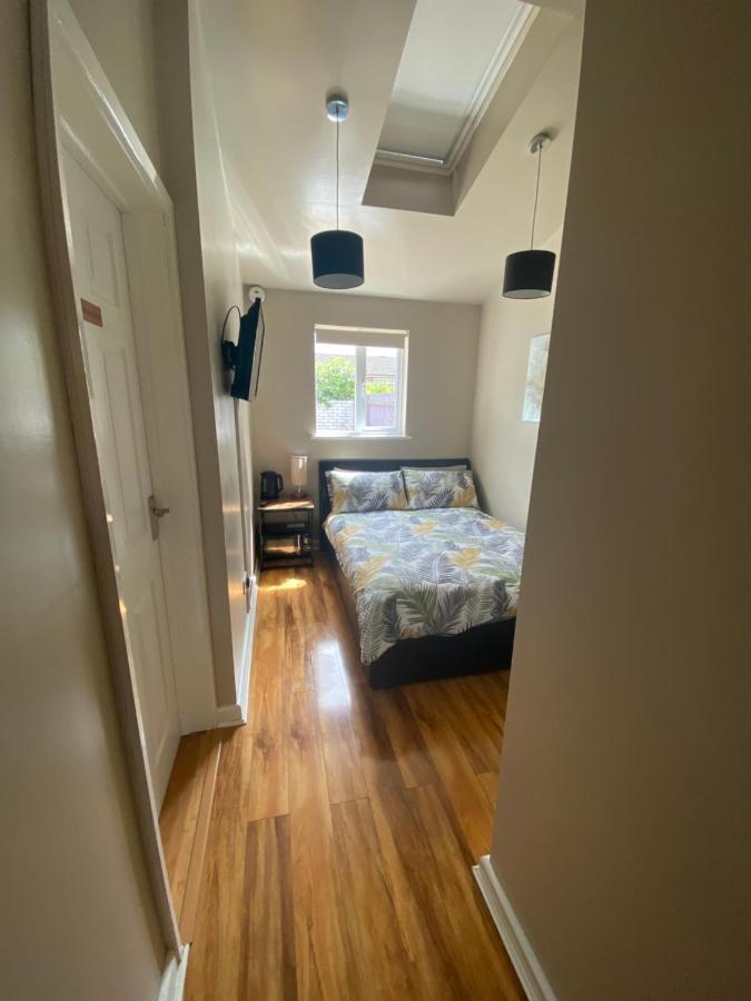Private Room And Bathroom With Private Entrance Near Warwick Town Centre Екстериор снимка