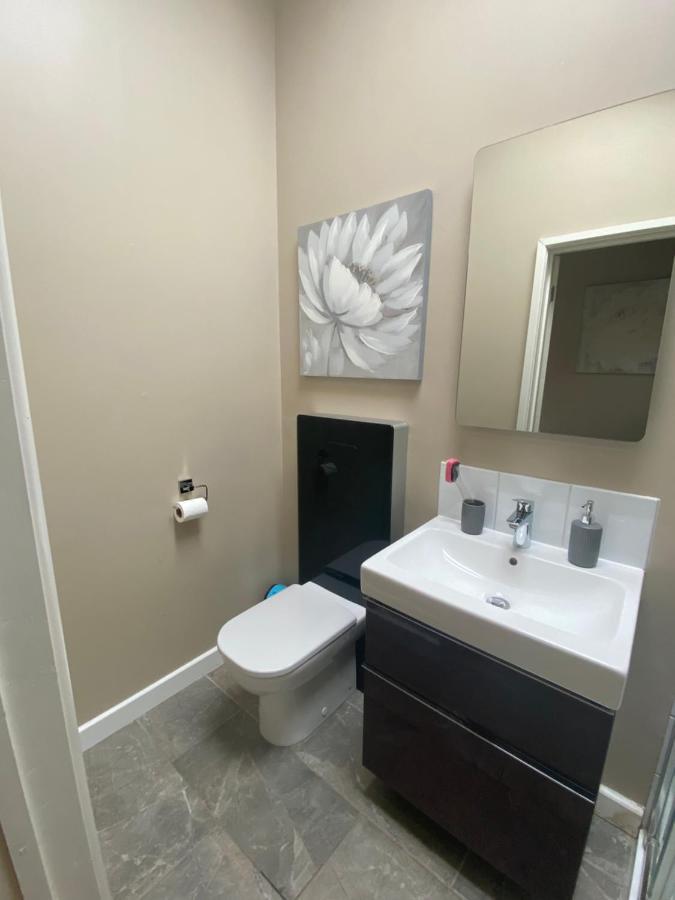 Private Room And Bathroom With Private Entrance Near Warwick Town Centre Екстериор снимка
